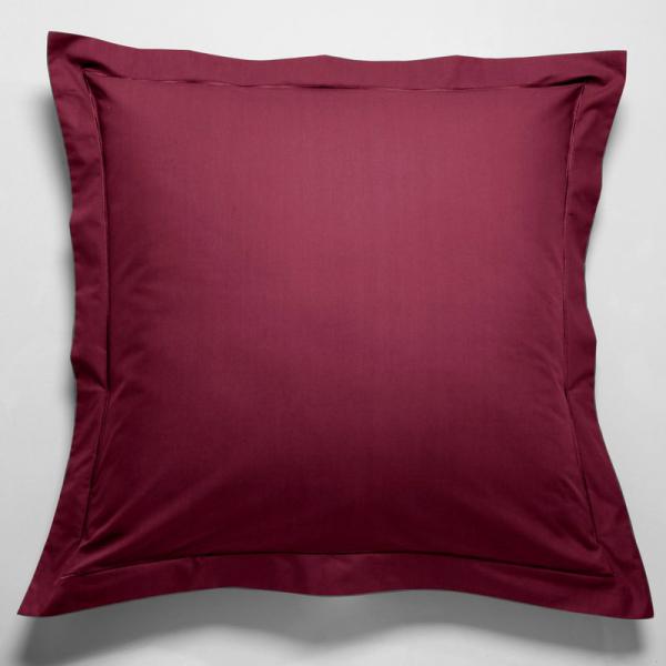 Taie d'oreiller satin bordeaux
